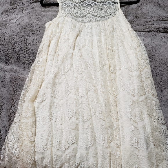 multiple dresses - Picture 4 of 11